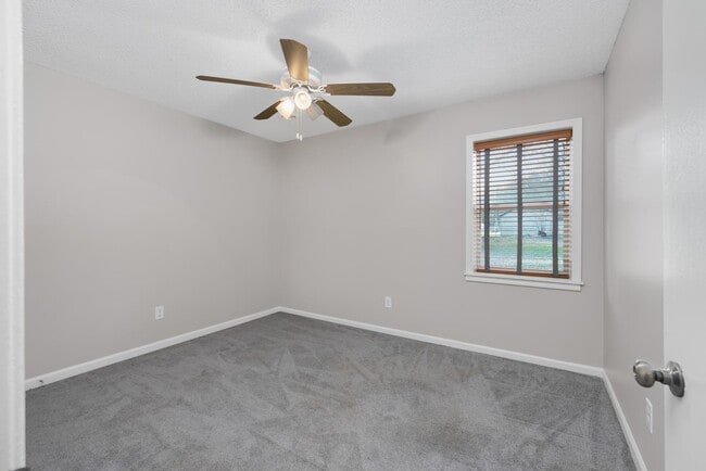 Building Photo - 175 Lavern St