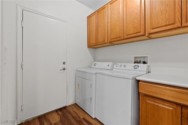 Building Photo - 6121 Broccoli St