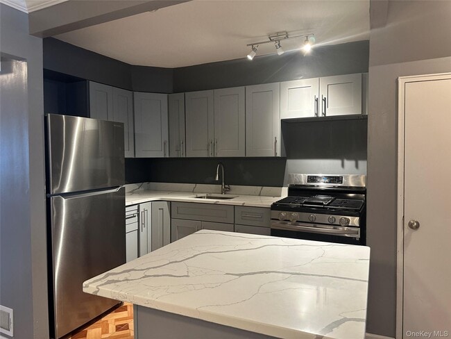 Building Photo - 44 Paerdegat 13th St