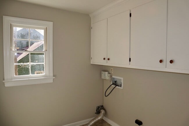 Building Photo - 3609 Nuttree Woods Dr