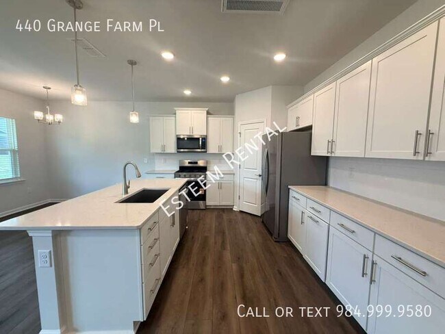 Building Photo - 440 Grange Farm Pl