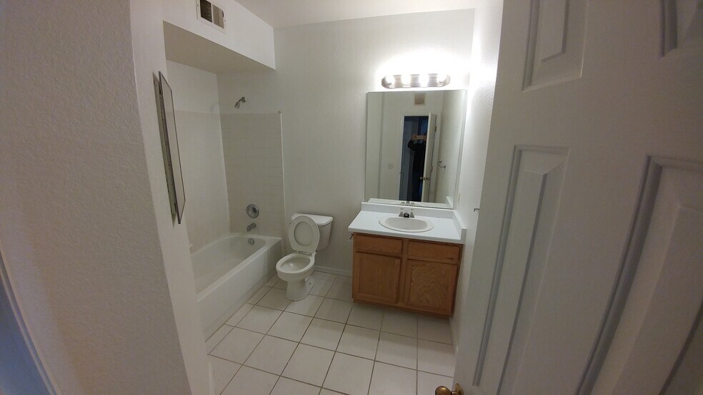 Building Photo - 18493 E Kepner Pl