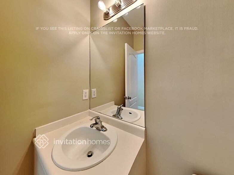 Building Photo - 17717 SW 135th Ct