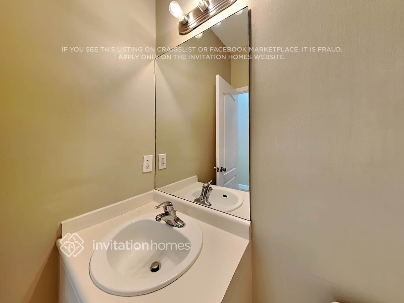 Building Photo - 17717 SW 135th Ct