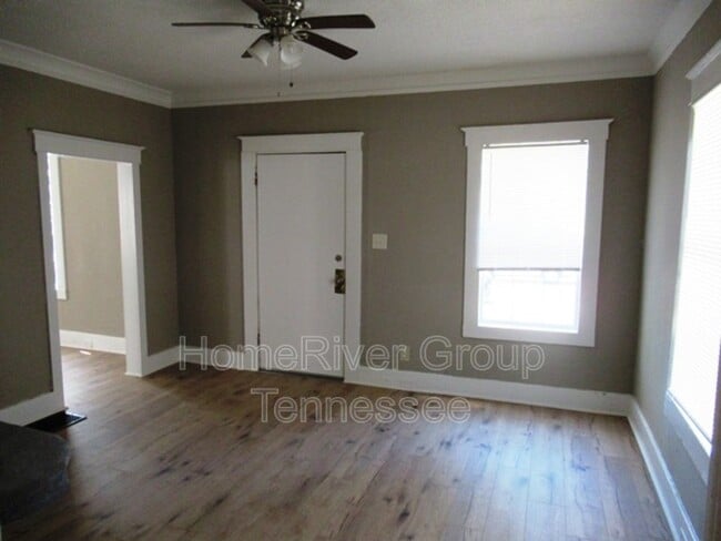 Building Photo - 1664 Nelson Ave