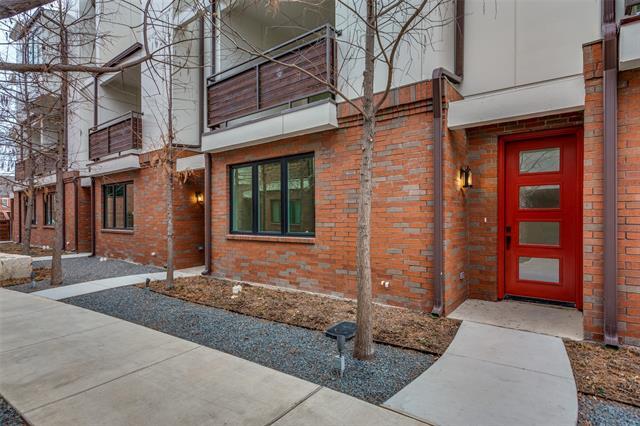 Building Photo - 349 College Ave