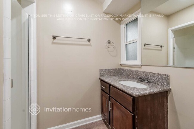 Building Photo - 17363 Saticoy St