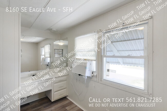 Building Photo - 8160 SE Eagle Ave