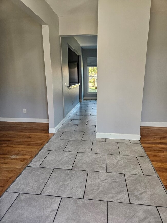 Building Photo - 4563 Tauneybrook Dr