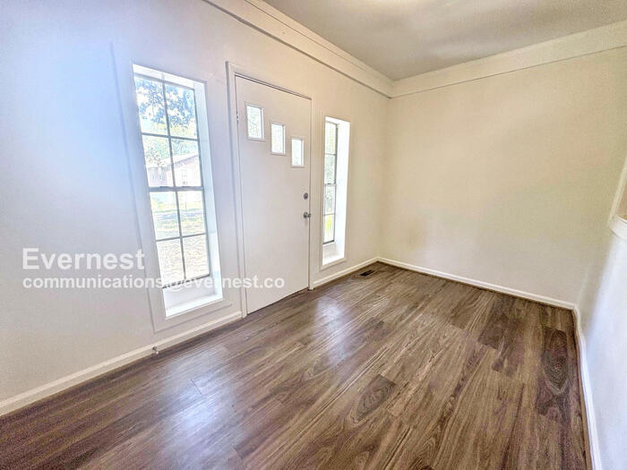 Building Photo - 253 11th Ave NE