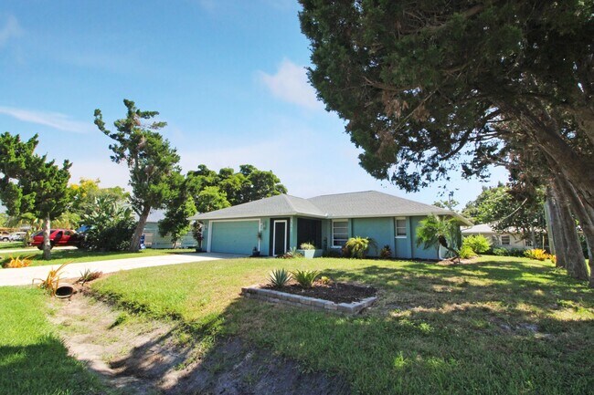 Building Photo - South Venice Annual Home for Rent