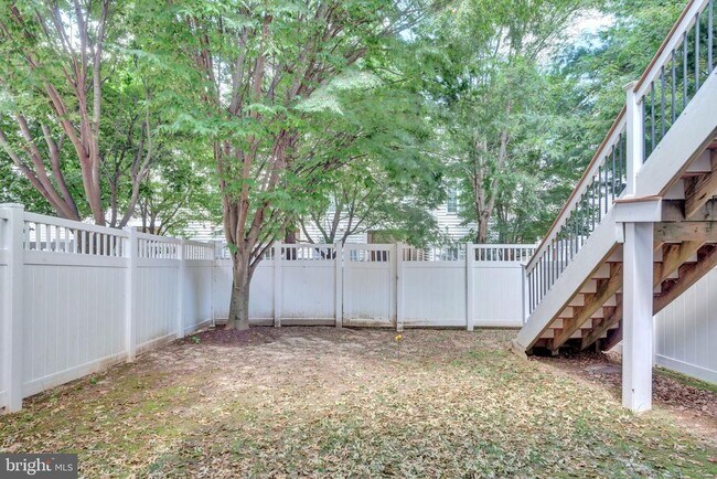 Building Photo - 4238 Chariot Way