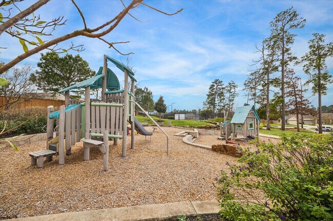 Building Photo - 935 Golden Willow Ln