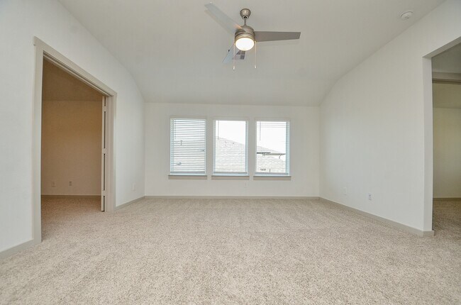 Building Photo - 29203 Pikes Peak Dr