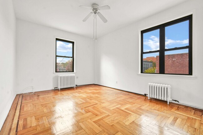 Primary Photo - 44 West 9th Street