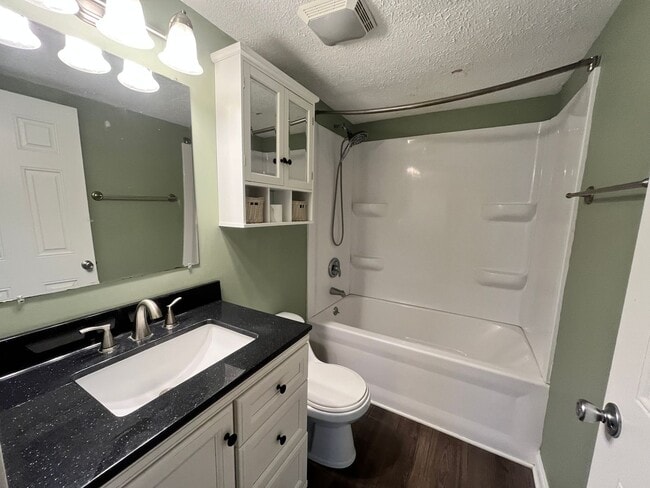 Building Photo - Cozy 3-Bedroom Ranch Near Morse Lake