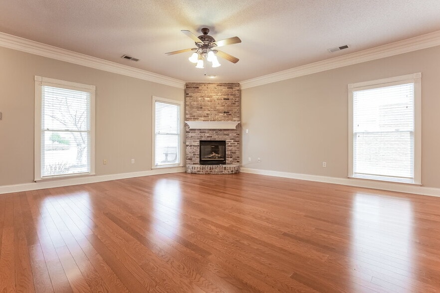 Building Photo - 4797 Stone Cross Dr
