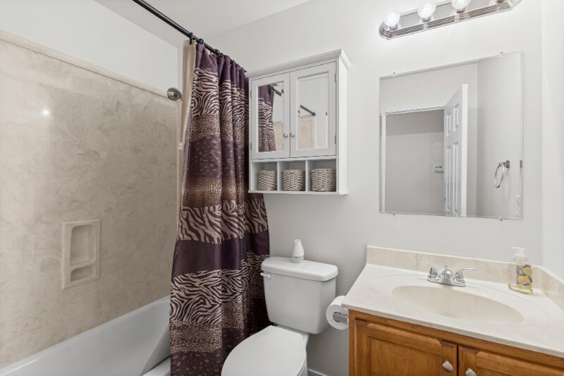 Building Photo - 3281 Woodard Dr