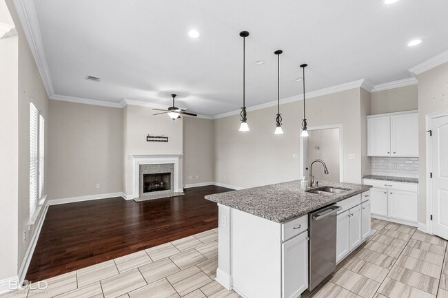 Building Photo - Gorgeous Home For Rent!!