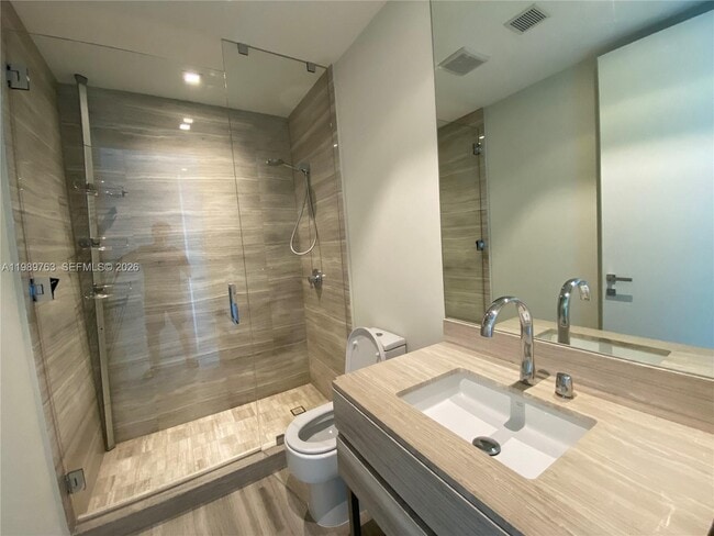 Building Photo - 18975 Collins Ave