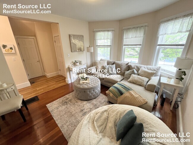 Building Photo - 15 Sargent Ave