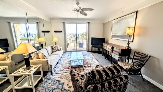 Building Photo - Annual (furniture Optional) furnished/Seasonal/short term 2 bedroom 2 bath In the Renaissance