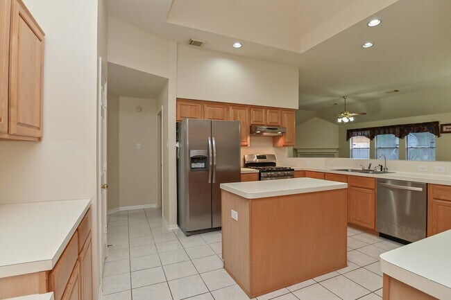 Building Photo - 12227 Meadowglen Dr