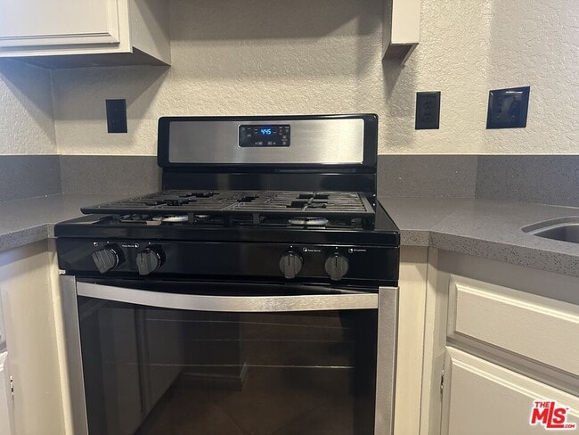 Building Photo - 77 Willowcrest Ln