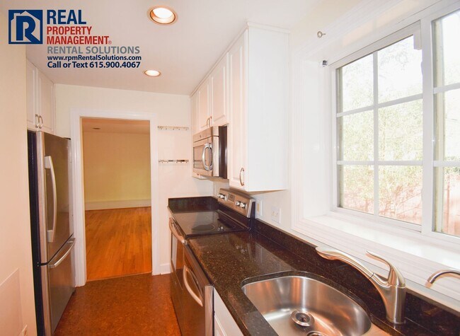Building Photo - Amazing 1BR in Green Hills! Lawncare and washer/dryer included!!