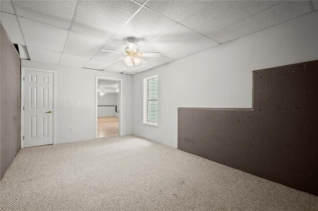 Building Photo - 194 Lake Ruby Dr