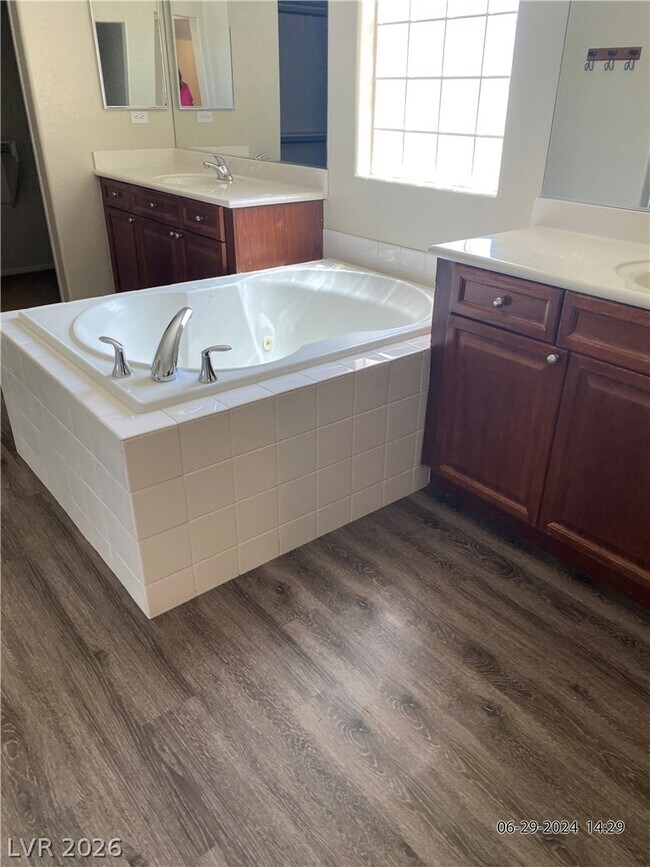 Building Photo - 3409 W Perching Bird Ln