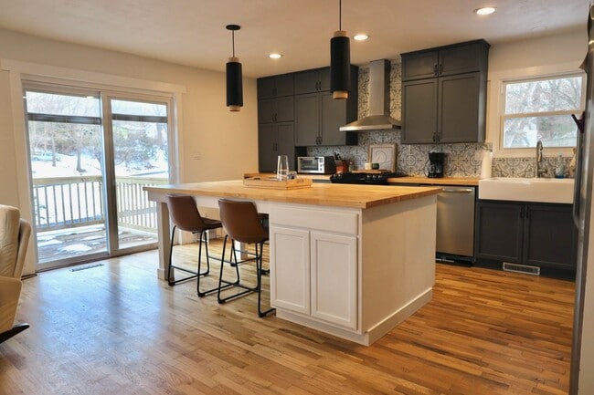 Building Photo - 3 Bed 3 Bath Ozark, MO