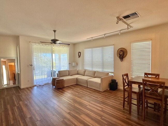 Building Photo - Partially Furnished 3 Bedroom / 2.5 Bathroom Townhome for Rent in Iliahi at Kehalani!