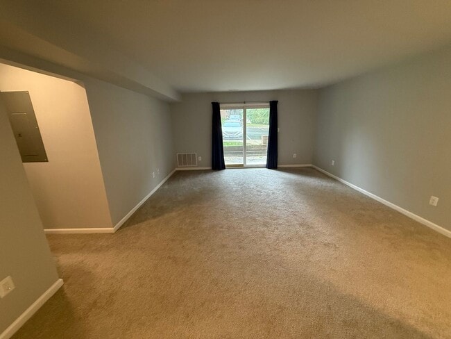 Building Photo - Fresh Price Update! - Renovated Condo in Quiet Community on 1st Floor!