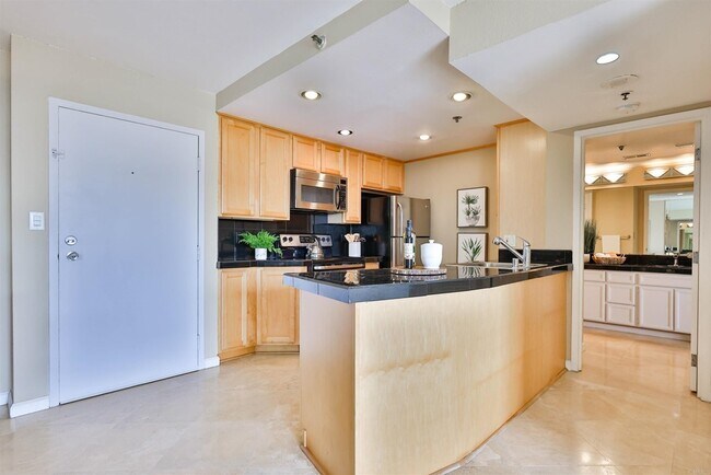 Building Photo - 1514 7th Ave