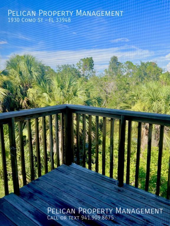 Building Photo - 1930 Como St