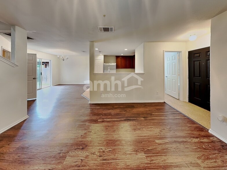 Building Photo - 3908 San Lucas Ln