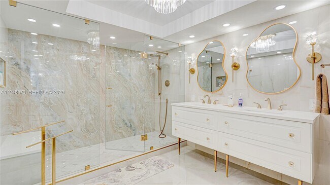 Building Photo - 16711 Collins Ave