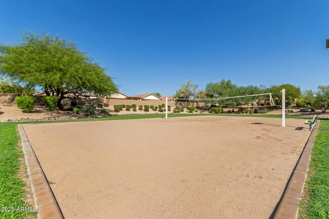 Building Photo - 748 E Potter Dr
