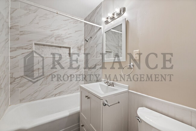 Building Photo - 1430 S Martinson St