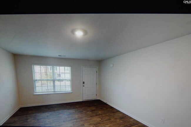 Building Photo - 457 Delahays Rd