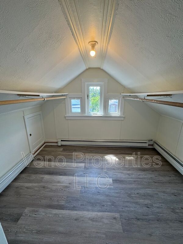Building Photo - 91 Egbert St