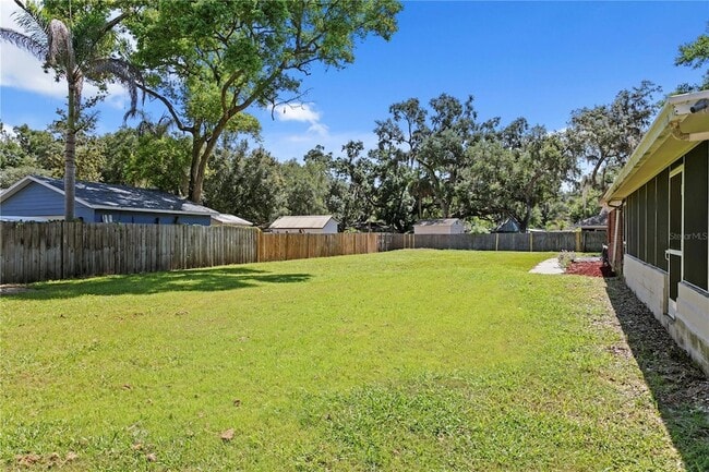 Building Photo - 6928 Greenhill Pl