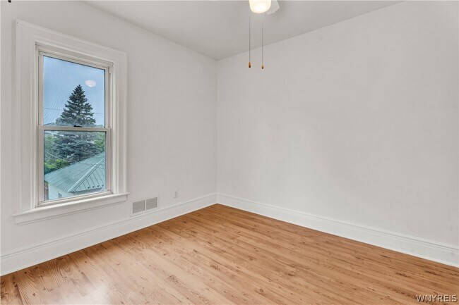 Building Photo - 238 Saranac Ave