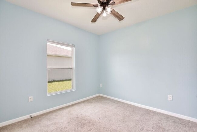 Building Photo - Effortless Living in a Modern 3-Bed Home w...
