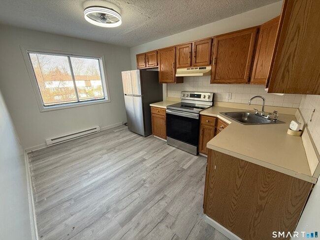 Building Photo - 264 Scott Rd