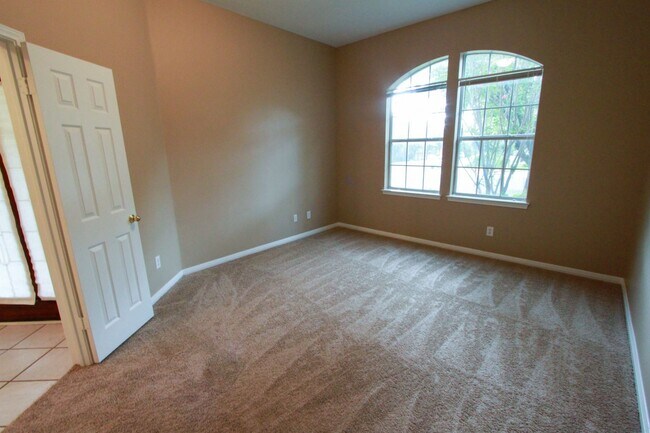 Building Photo - Beautiful 3 Bedroom, 2 Bath Home in West Round Rock