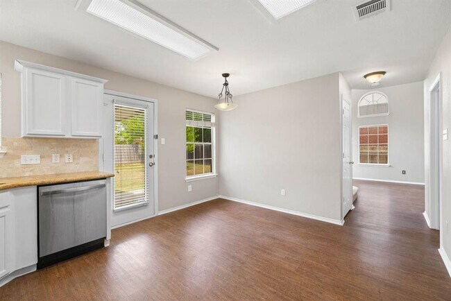 Building Photo - 523 Paso Fino Trail