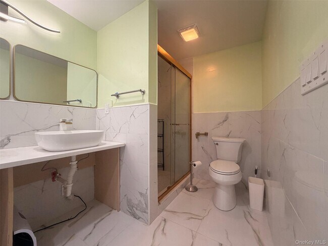 Building Photo - 79 Monhagen Ave