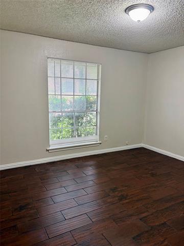 Building Photo - 3008 Townbluff Dr